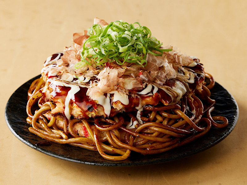 具材盛りだくさんモダン焼き